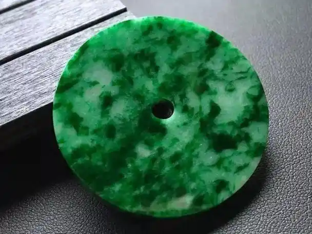 翡翠花青知识「你还以为它是翡翠边角料吗」  第2张