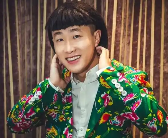 网红张二嫂宣布将回归直播向平台服软,网友称其太高