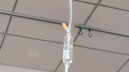 一个社恐的人打点滴救命这一瓶没了该换了谁来救救我