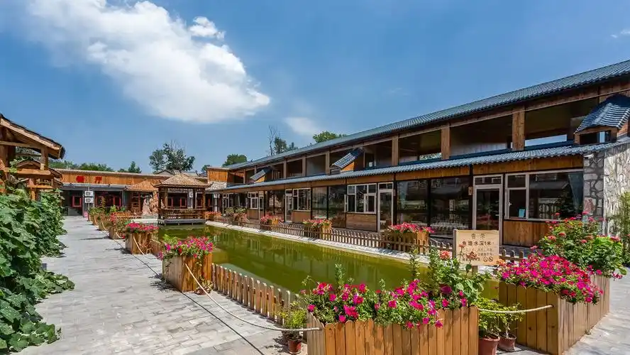 北京龙庆峡 宿花筑·映景客栈 自驾住宿1晚/含龙庆峡首道门票2张/安心