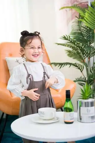 周芝澄三岁艺术照