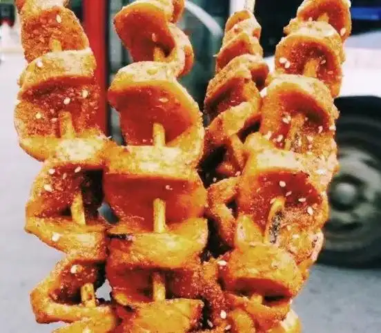 今天刚好有两个外卖单子串串,臭豆腐,粉,还有店 - 抖音