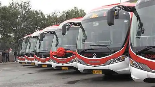 北京大1路纯电公交车:自动净化空气