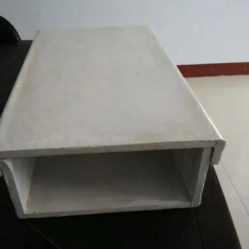 防火槽盒可分为四部分:1)耐火型全封闭槽盒:适用于10kv以下电力电缆