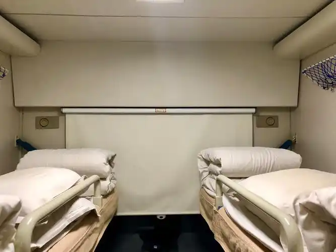 中国绿皮火车软卧车厢组图