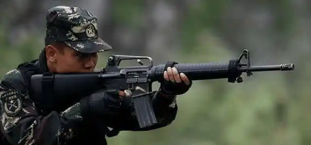 世界十大名枪之一 连枪迷都爱不释手的m16突击步枪_网易订阅