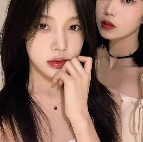 闺蜜头像ins高级质感带皇冠的 闺蜜头像图片大全 -【爱个性】