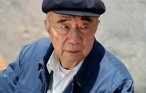 资料组图李丁生前剧照回顾