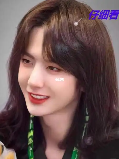 女装王一博爱了爱了