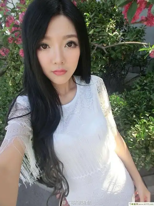 网络红人90后美女丁可和肥松鼠微博自拍照精选集三