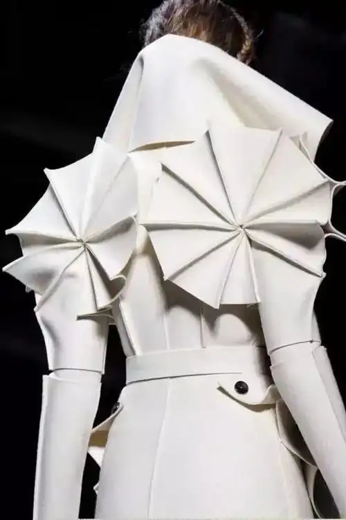 立裁作品创意不够快来试试折叠手法