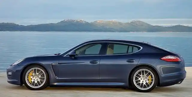 特成功的两款帅气轿跑!随便买一台,你就是朋友圈焦点