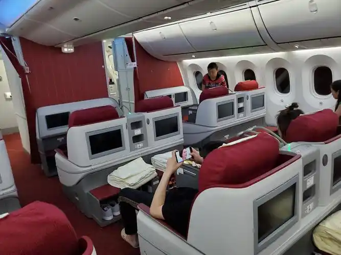 hu7757 szx-ckg 海航787 学生党的处女两舱体验