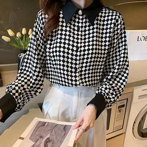 撞色黑白棋盘格子衬衫女2022春季新款设计感小众长袖雪纺气质上衣