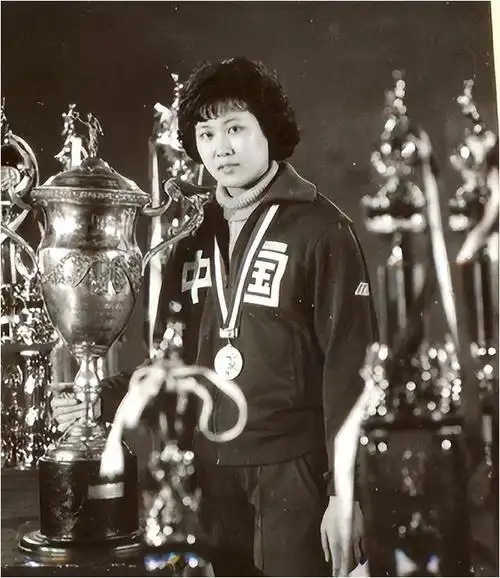 曾经的夺冠功臣如今却遭人排挤周晓兰究竟做错了哪些事