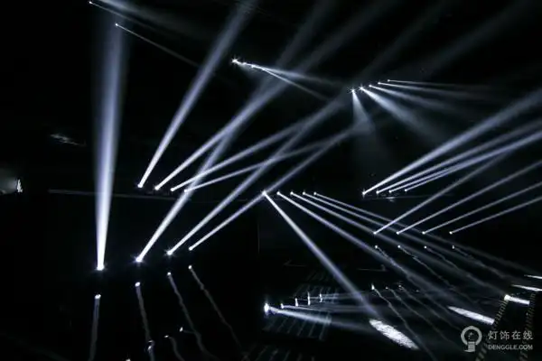 新款舞台灯的亮点主要凸显于哪些-灯饰在线