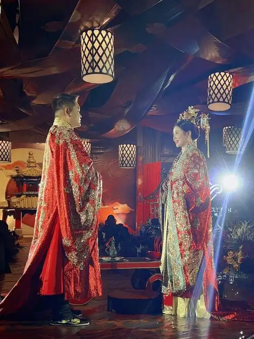 中式婚礼的浪漫与西式外景的唯美