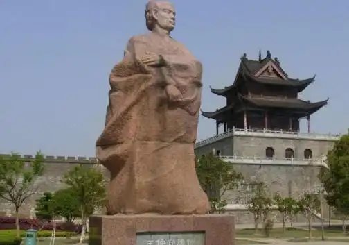 身在荆州的王粲想念家乡为什么王粲的文学成就这这么高却不受重用