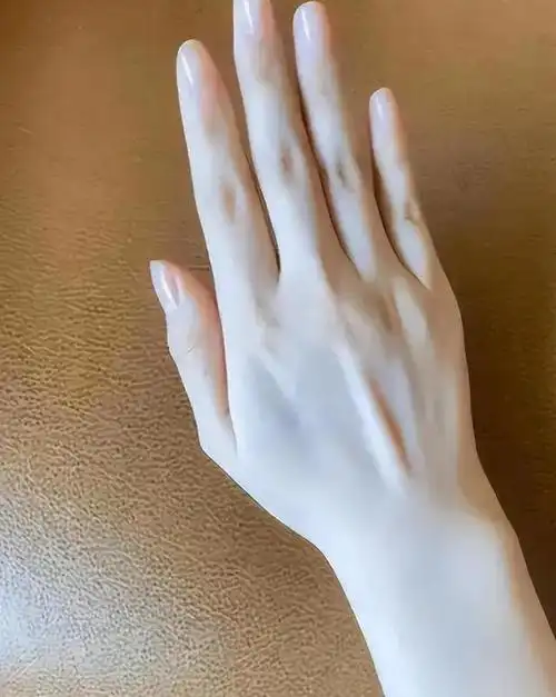 颜值真相大揭秘明星手部放大后差距竟然这么大