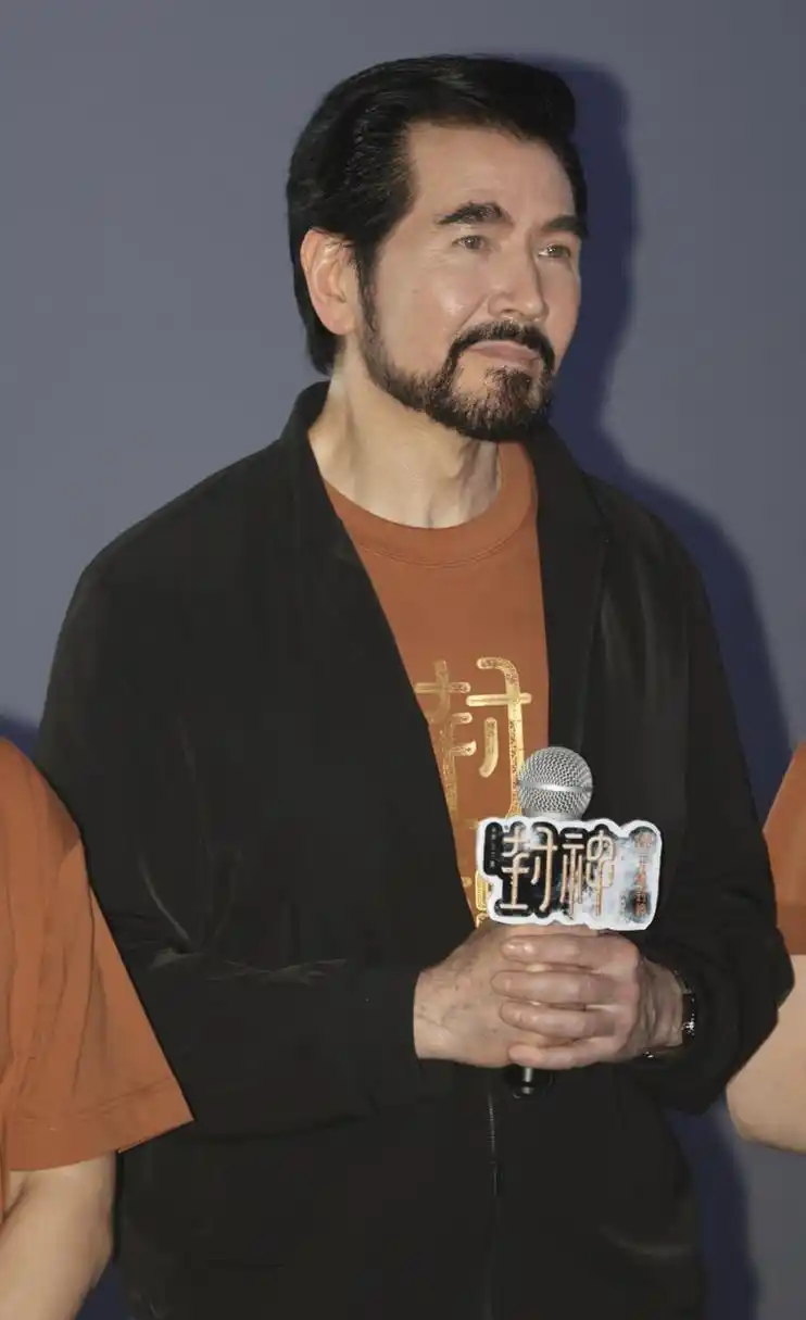 费翔的聪明与才华让他成为了封神榜上的一位独特存在.