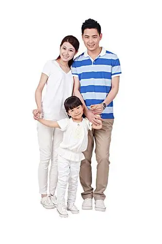 三口之家幸福美满笑容甜蜜合家欢全身照