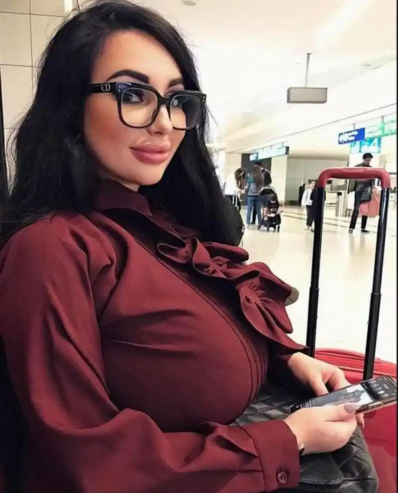 俄罗斯美女# 26岁的 onlyfans 模特阿纳斯塔西娅·伯蒂埃(anastasyaa