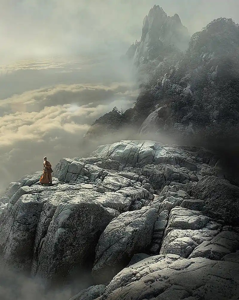 七律·而今渡过忘川河 文|草堂天闲  忘川空架奈何桥,不渡人生起落潮.