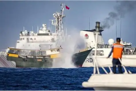 菲律宾司令受伤中国水炮打穿菲律宾船舱玻璃中海警船与菲船相撞