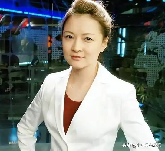 东方卫视名嘴袁鸣近照,发福似路人,记得她年轻时大方亲和的样子_节目