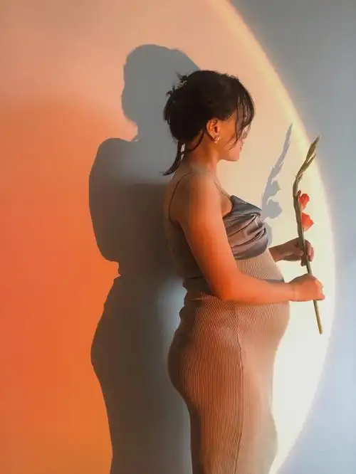 孕30周啦随便给自己拍个大肚照吧