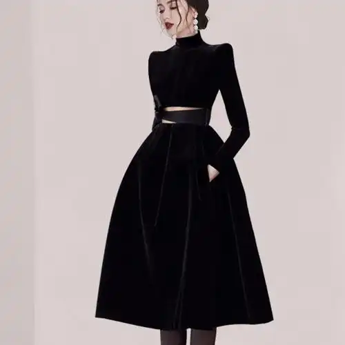 黑色丝绒连衣裙女2020秋冬新款长袖法式赫本风蓬蓬裙平时可穿礼服