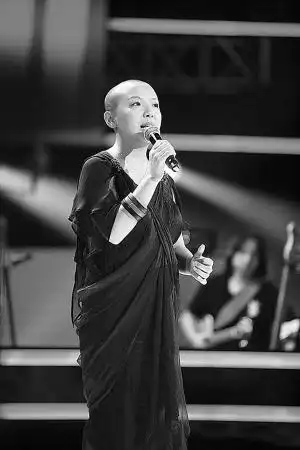 好声音光头美女王韵壹陷小三丑闻 发声明称遭诽谤 光头学员 照亮 中国