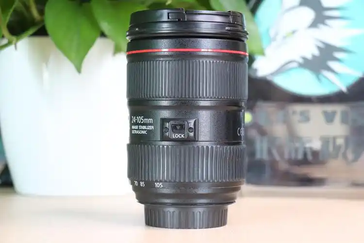 二手镜头佳能24105f4ii成色9成新换过排线