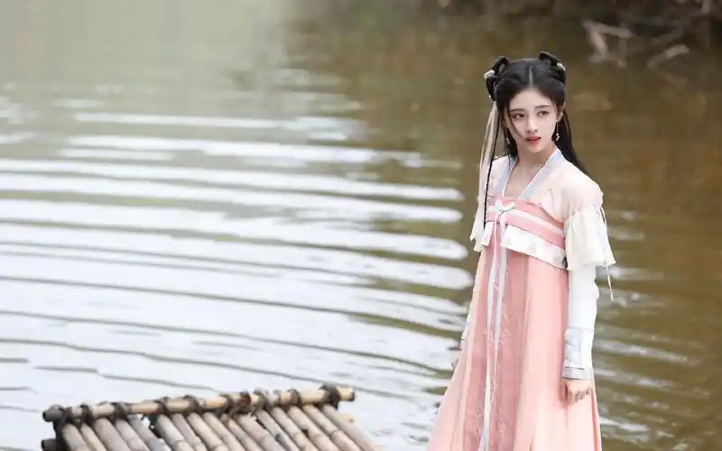 鞠婧祎《如意芳霏》剧照图片壁纸