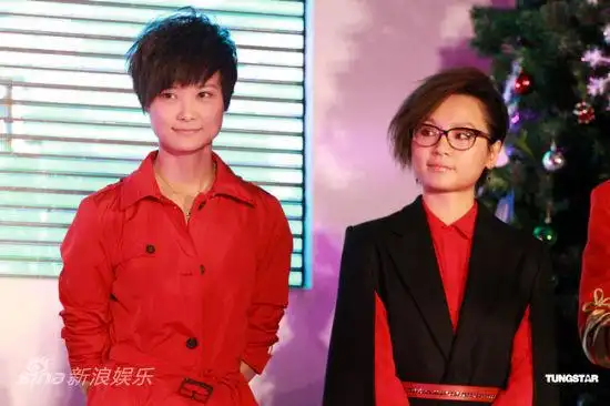 图文:05超女三甲再遇pk-李宇春周笔畅