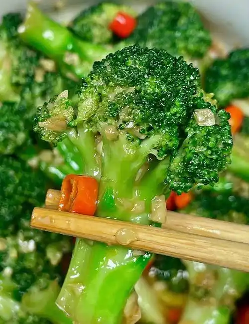 "蒜蓉西兰花"清脆爽口!