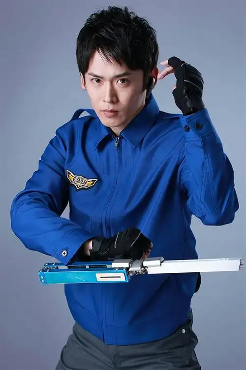 奥特曼系列最新作《泰迦奥特曼》的主人公工藤优幸(演井上佑贵),以及