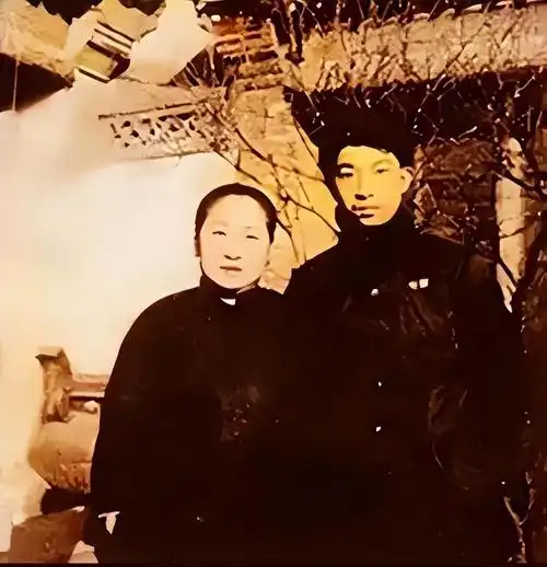 回顾导演郭宝昌一生只见亲生母亲一次面养母到死也不原谅他