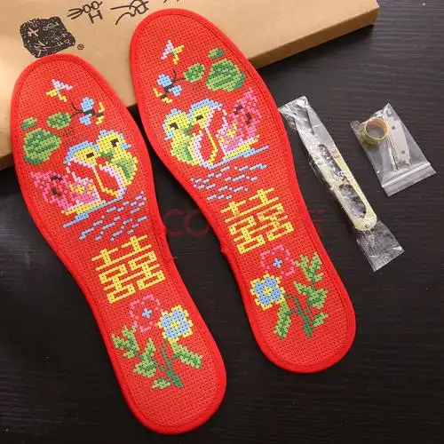 【精选】十字绣鞋垫七层棉布双线绣半成品手工不褪色印花男女刺绣结婚
