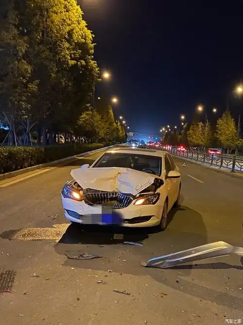 今天晚上出车祸了懂的大神来看下修要花多少