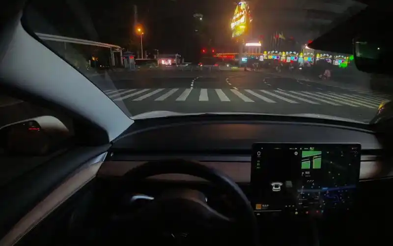 【4k第一视角】夜晚下班的路总是欢快