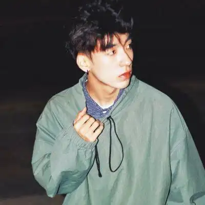 男人头像成熟稳重图片男生个性男生真人微信头像图片大全