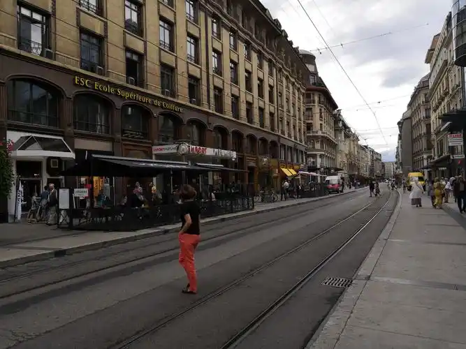 欧洲四国自驾第八天---日内瓦-洛桑--伊威尔