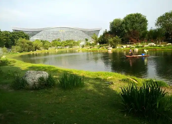 成都锦城公园1号湖区景色