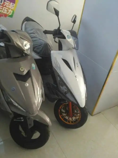 金城劲力一中外合资踏板车,大冶小刀电动车专卖店,五一特惠,全场踏板