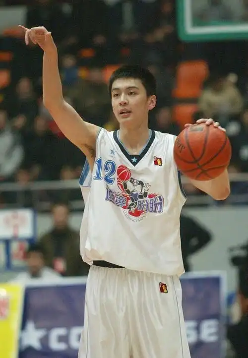 杨鸣年轻时的照片