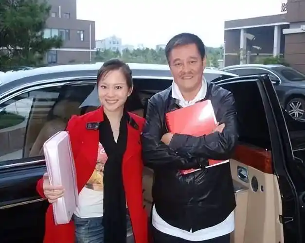 赵本山女儿赵玉芳:倒贴300万下嫁穷小伙,结婚15年被丈夫宠成宝_家庭