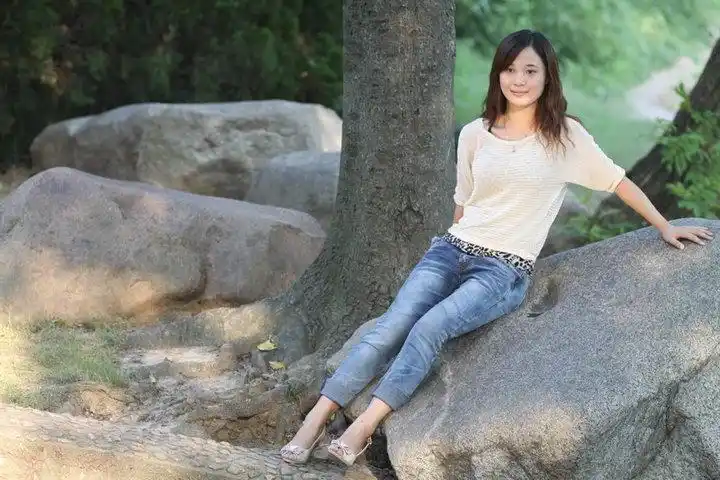 2011年9月3日逍遥津外拍----美女莹莹!