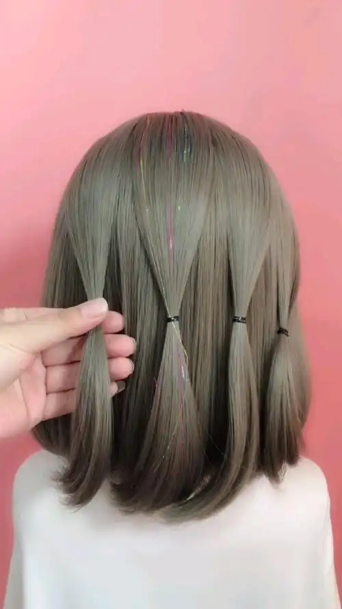 短发女生编小辫子,也一样好看哦!