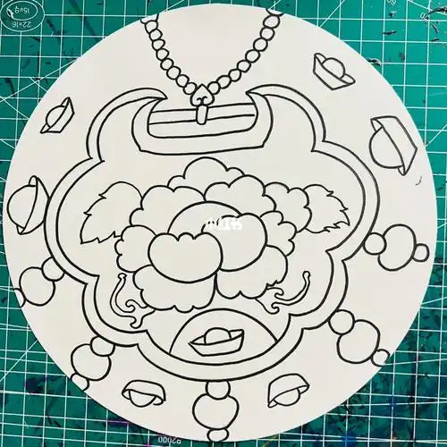 和了解长命锁的由来,观察其外形外形特征和装饰纹路#创意美术  #绘画